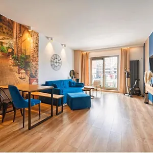 Riverview Waterline & Pool Apartament